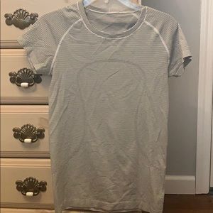 Lulu short sleeve tee